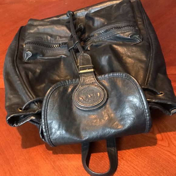 Cascade Falls Tandem black leather backpack - Picture 16 of 16